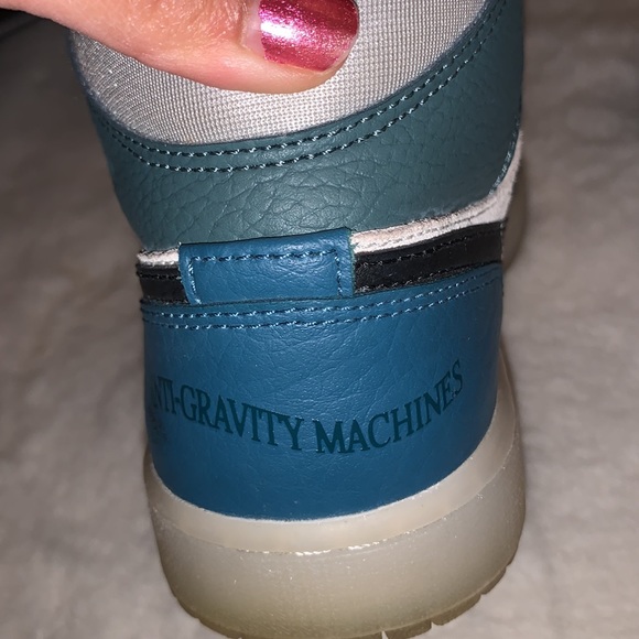 Jordan 1 Mid (Anti-Gravity Machines) size U.S Women’s 7.5 - Picture 5 of 7